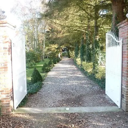 Petit Chateau Normandie